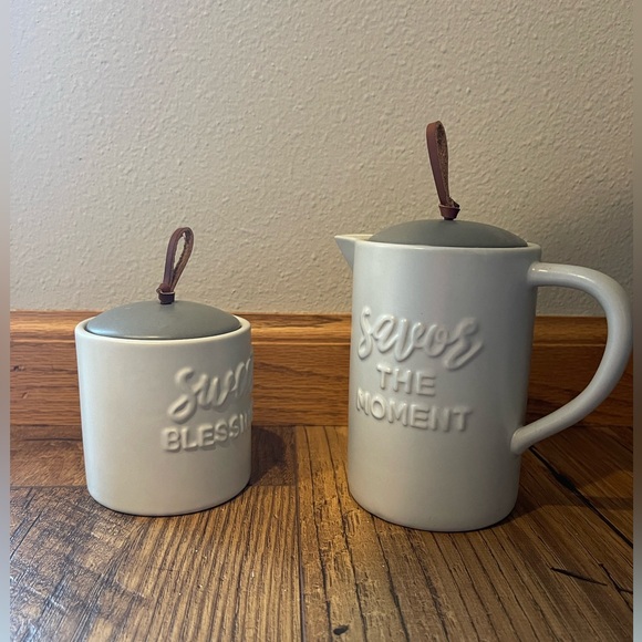 MARY & MARTHA Sugar & Creamer Set - Picture 4 of 10